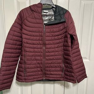 Columbia puffer with Omni Heat Women’s XL NWOT